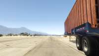 Dock Trailer de GTA Online vista traseira