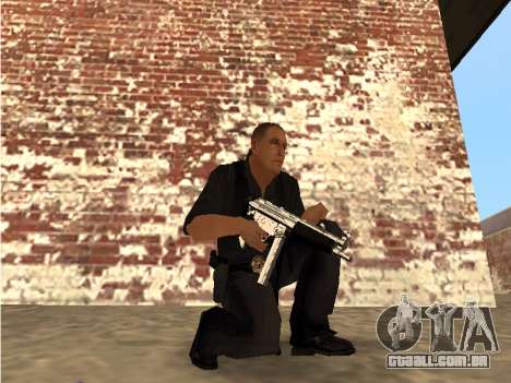 Chrome and Blue Weapons Pack para GTA San Andreas