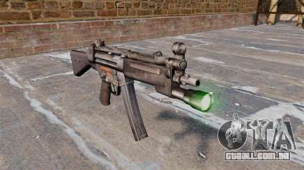 Pistola-metralhadora HK MP5 com lanterna para GTA 4