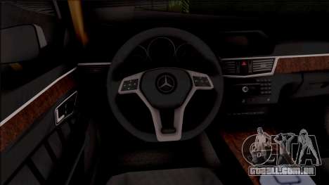 Mercedes-Benz E250 para GTA San Andreas