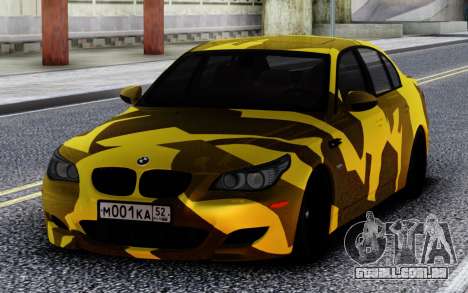 BMW M5 E60 Camo para GTA San Andreas