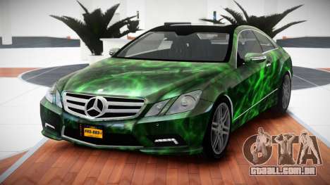 Mercedes-Benz E500 QD S7 para GTA 4